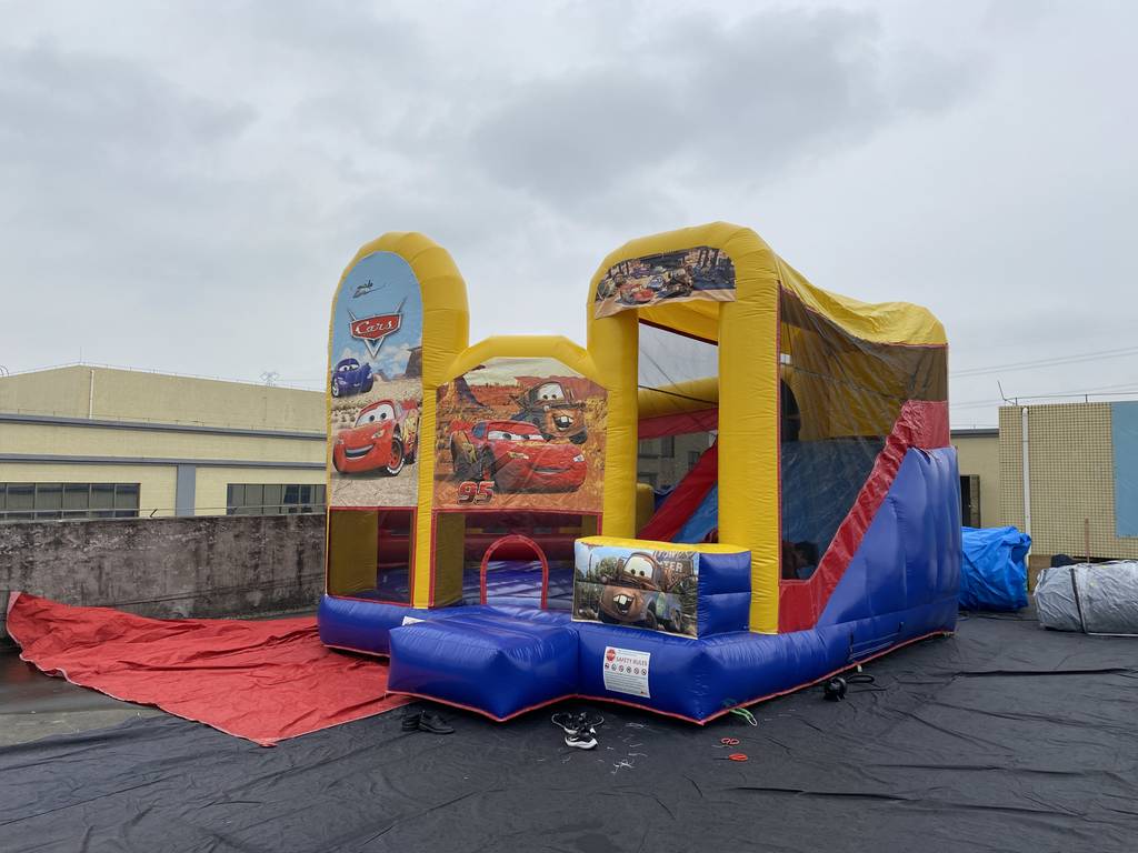 Inflatable car mobilization Bounce
