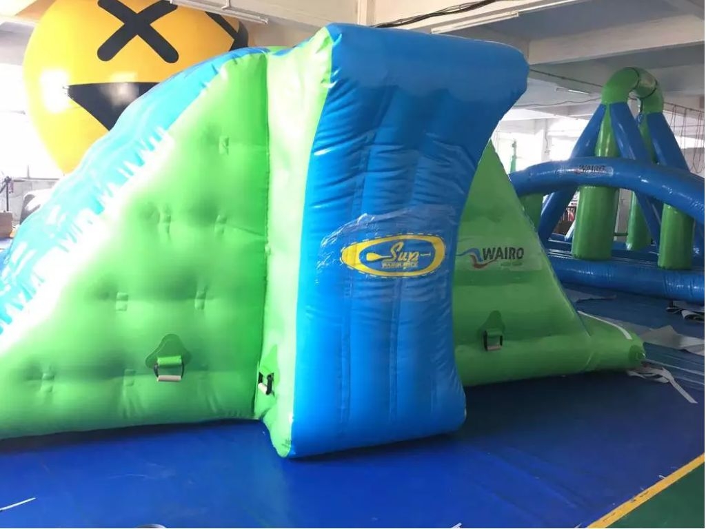 Inflatable jumping platform