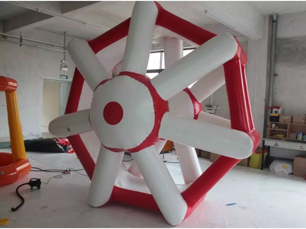 Inflatable water roller
