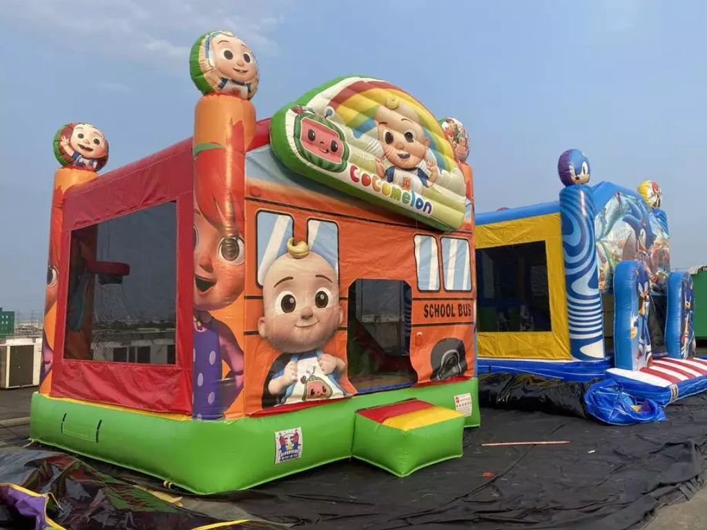 inflatable bouncer with slide