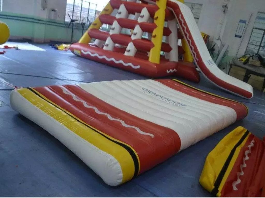 Aquatic platform