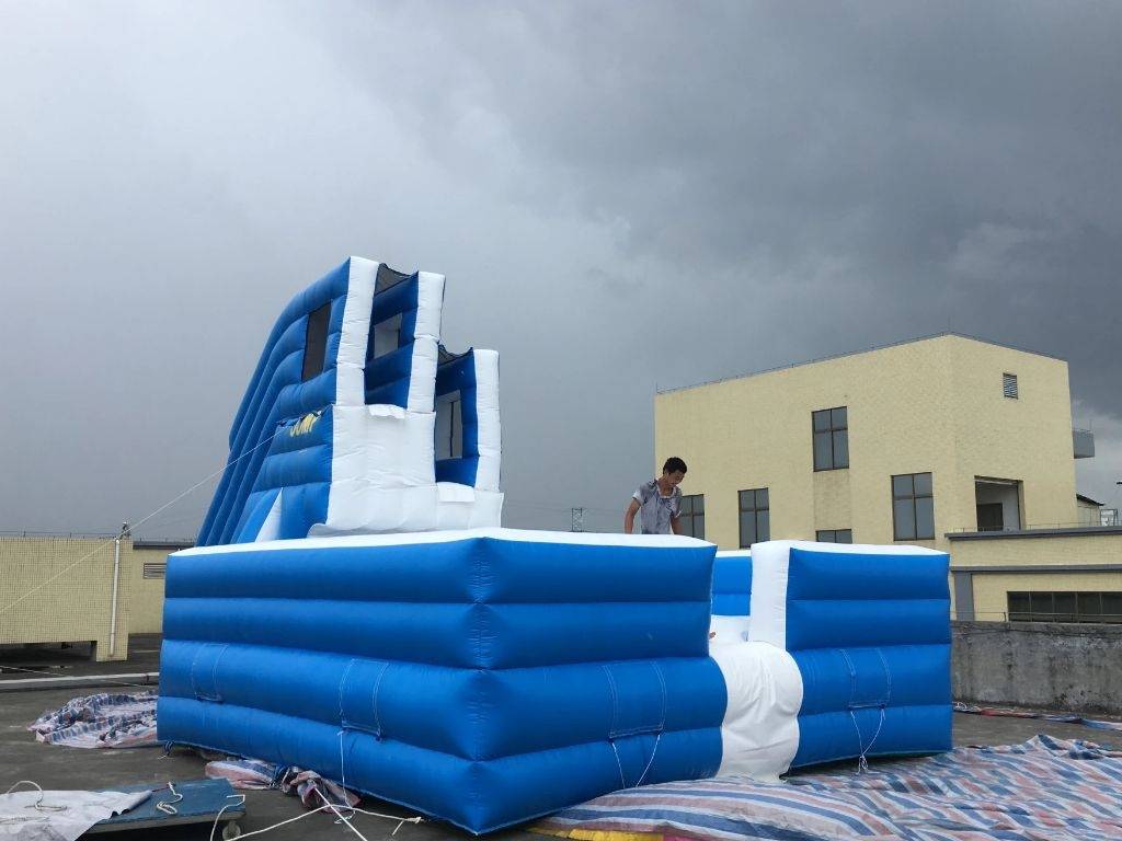 Inflatable bungee jumping