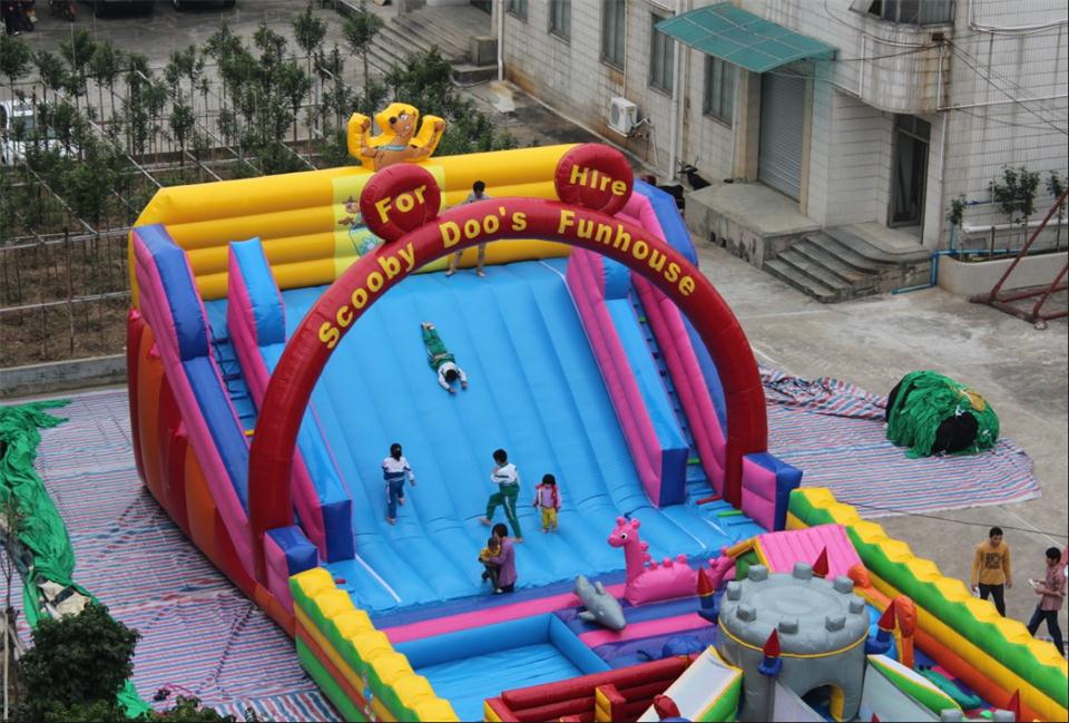 Inflatable slide castle