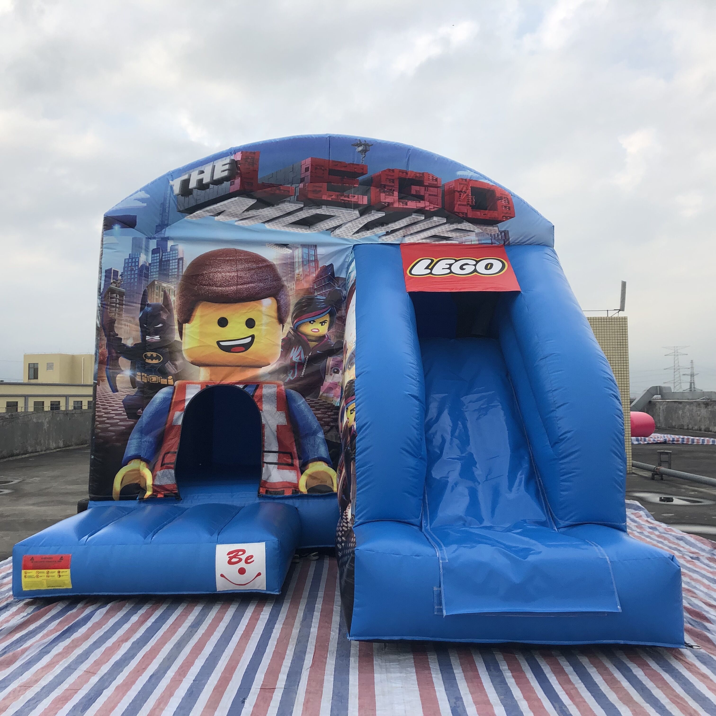 Kids inflatable lego bouncer