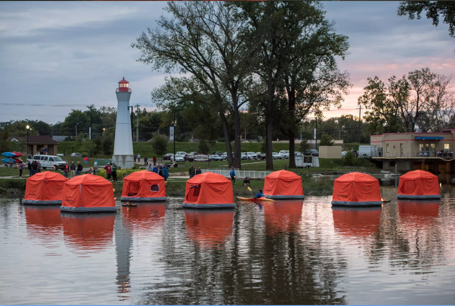 Outdoor camping Water floating raft Tent inflatable aqua tent