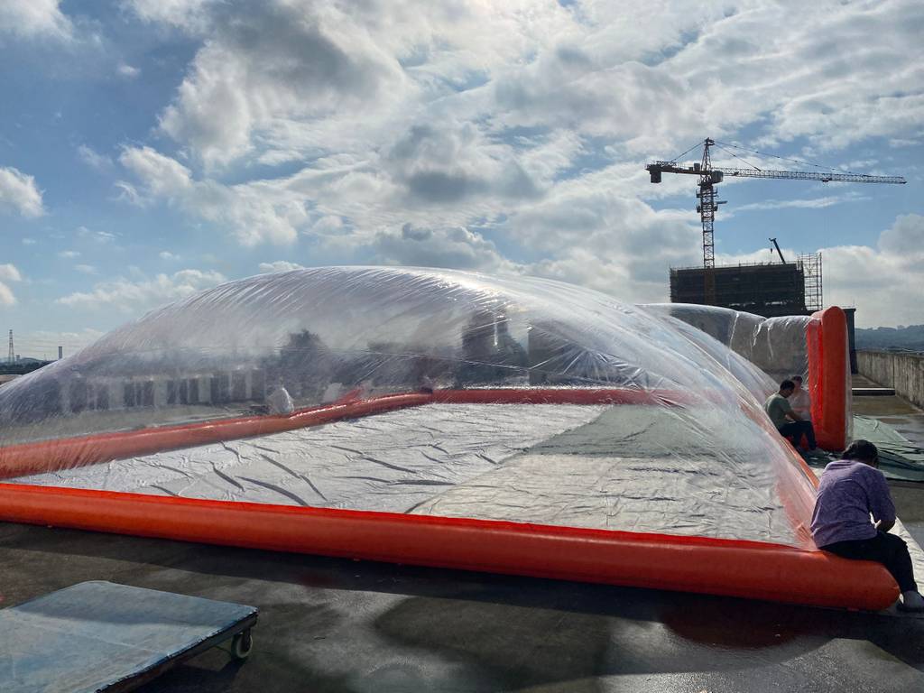 Inflatable pool covers