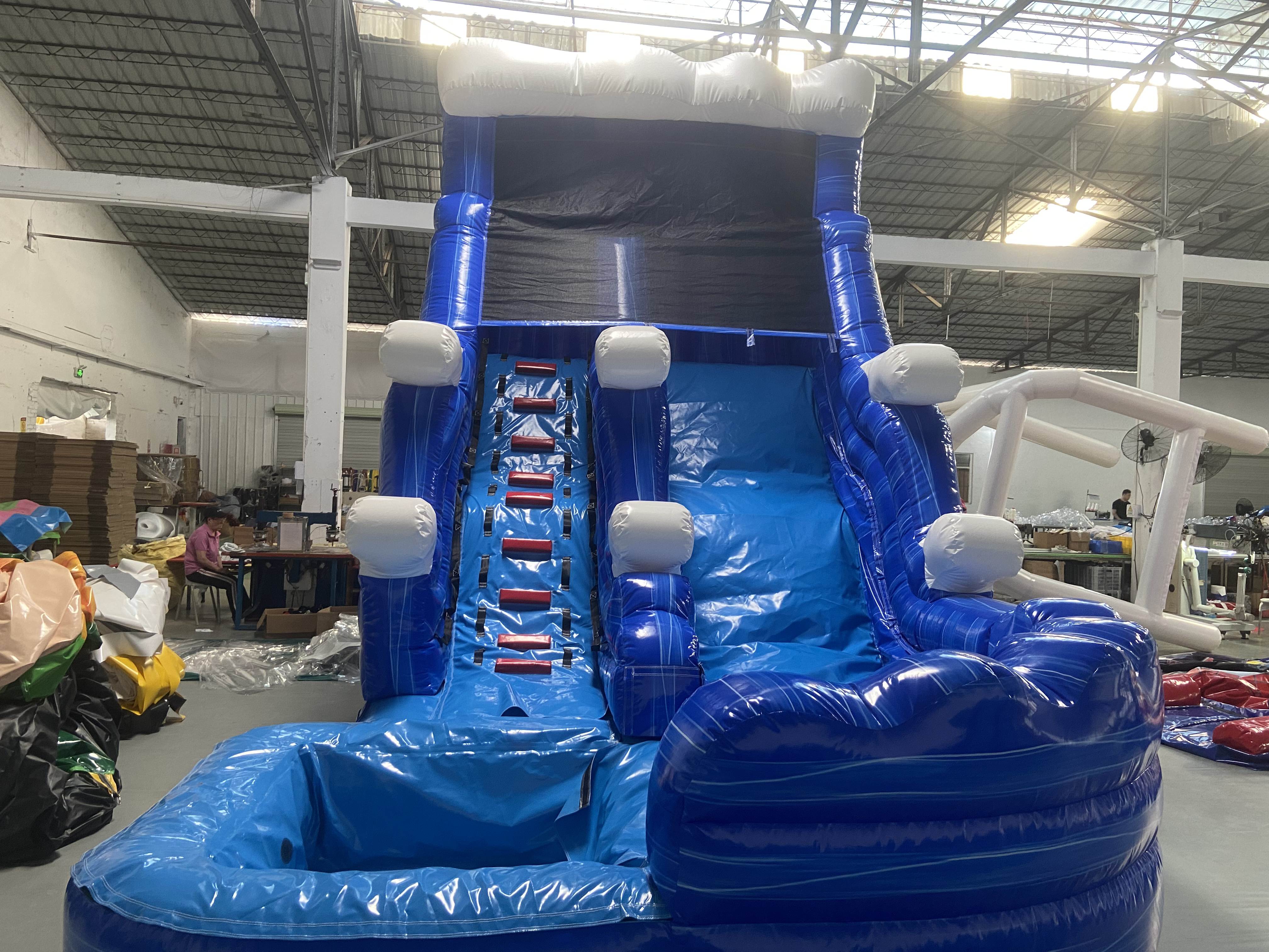​​Inflatable water slide