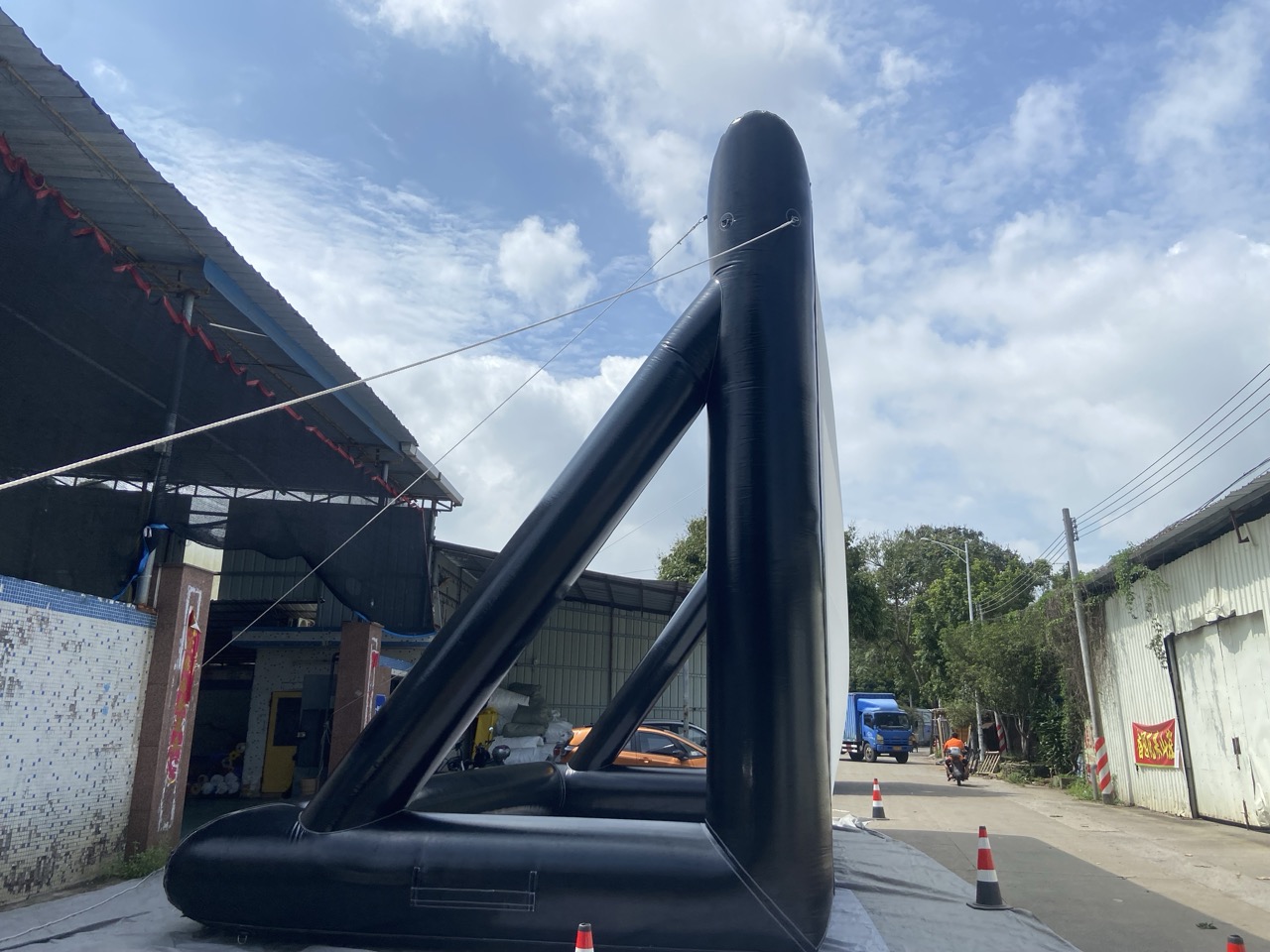 Outdoor movie screen​