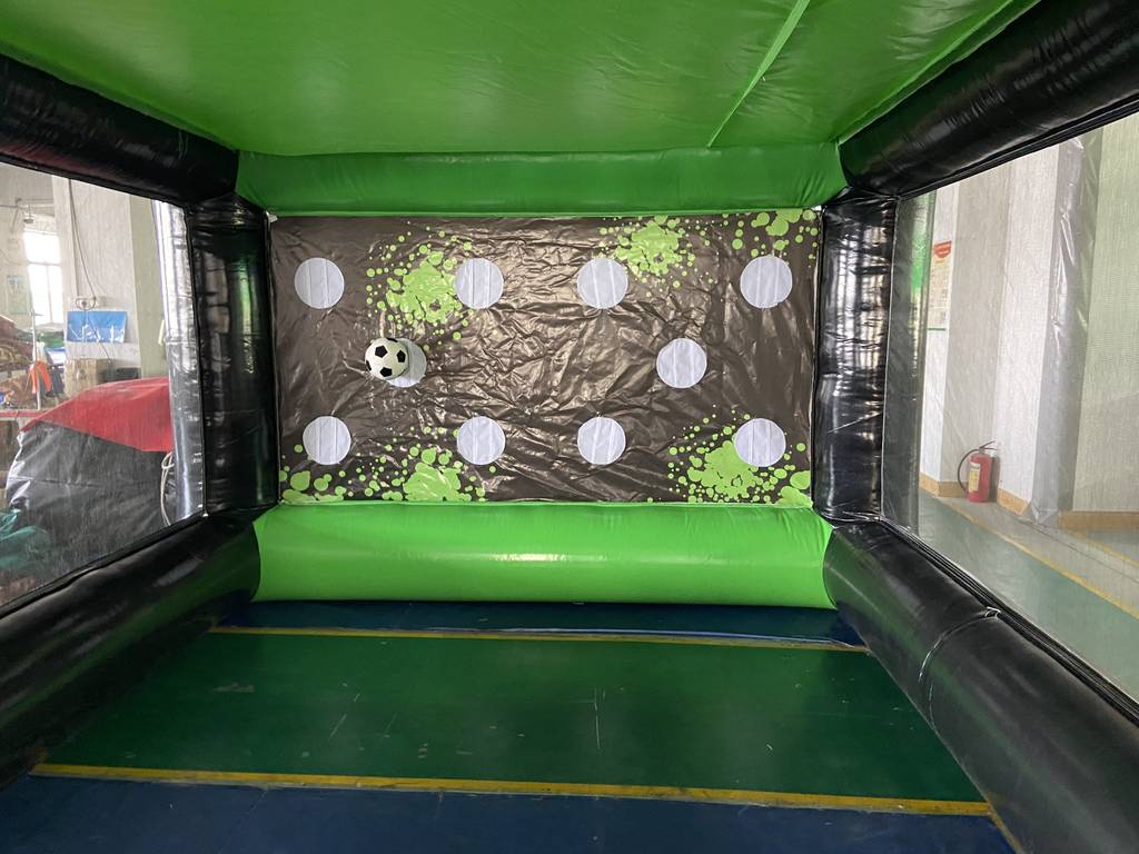 interactive fair attraction