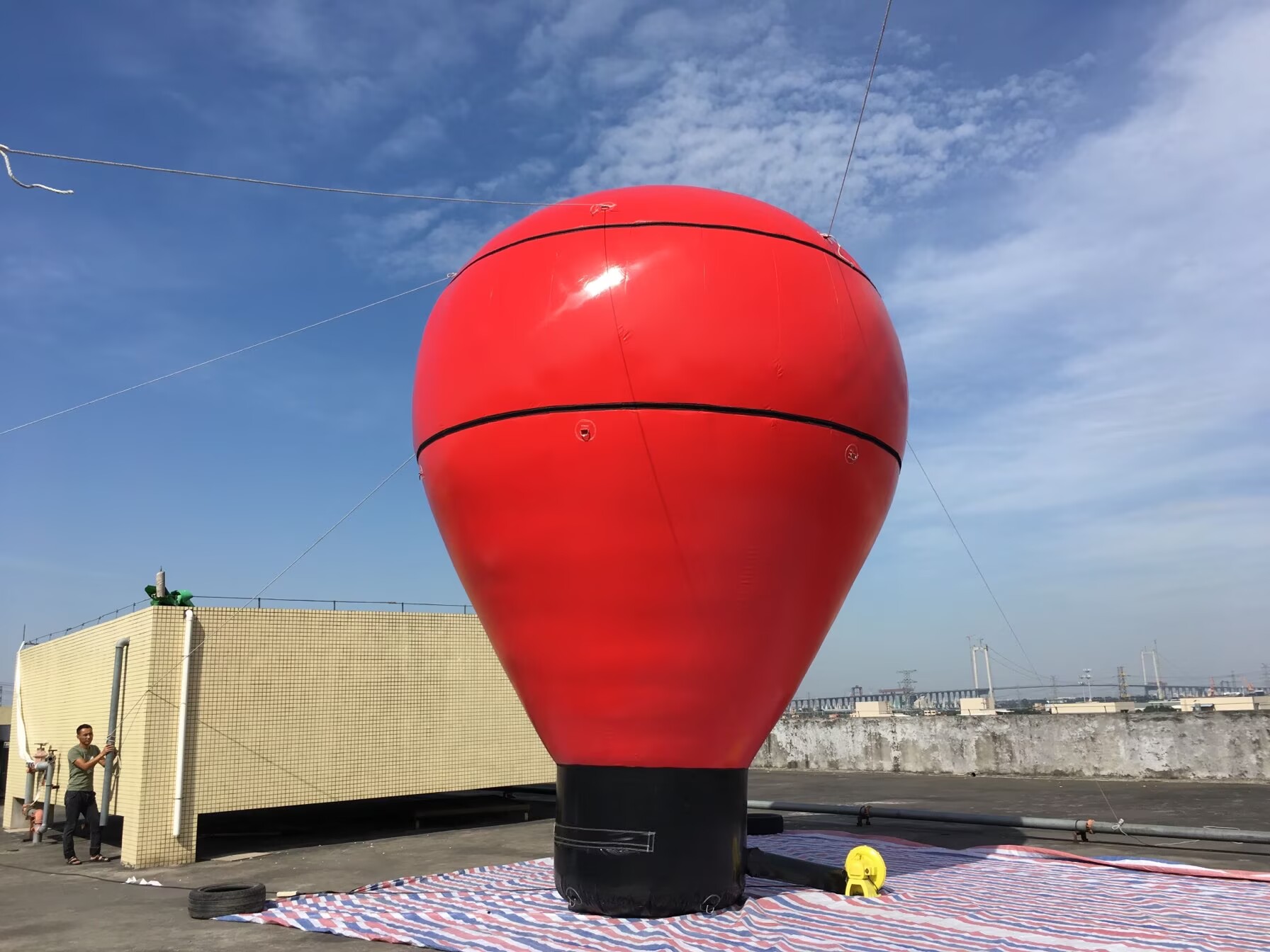 giant inflatable hot air balloon