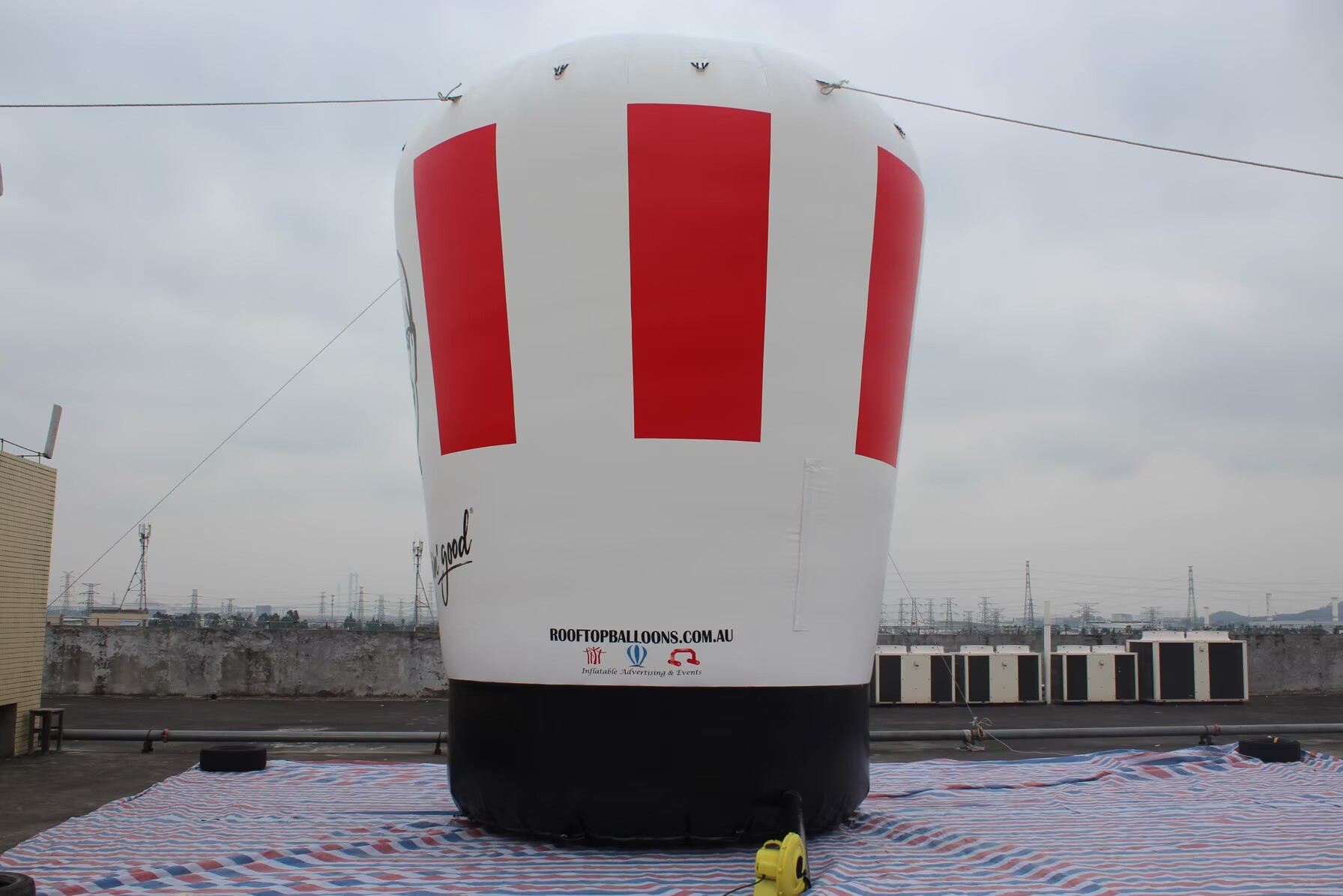 giant inflatable advertising