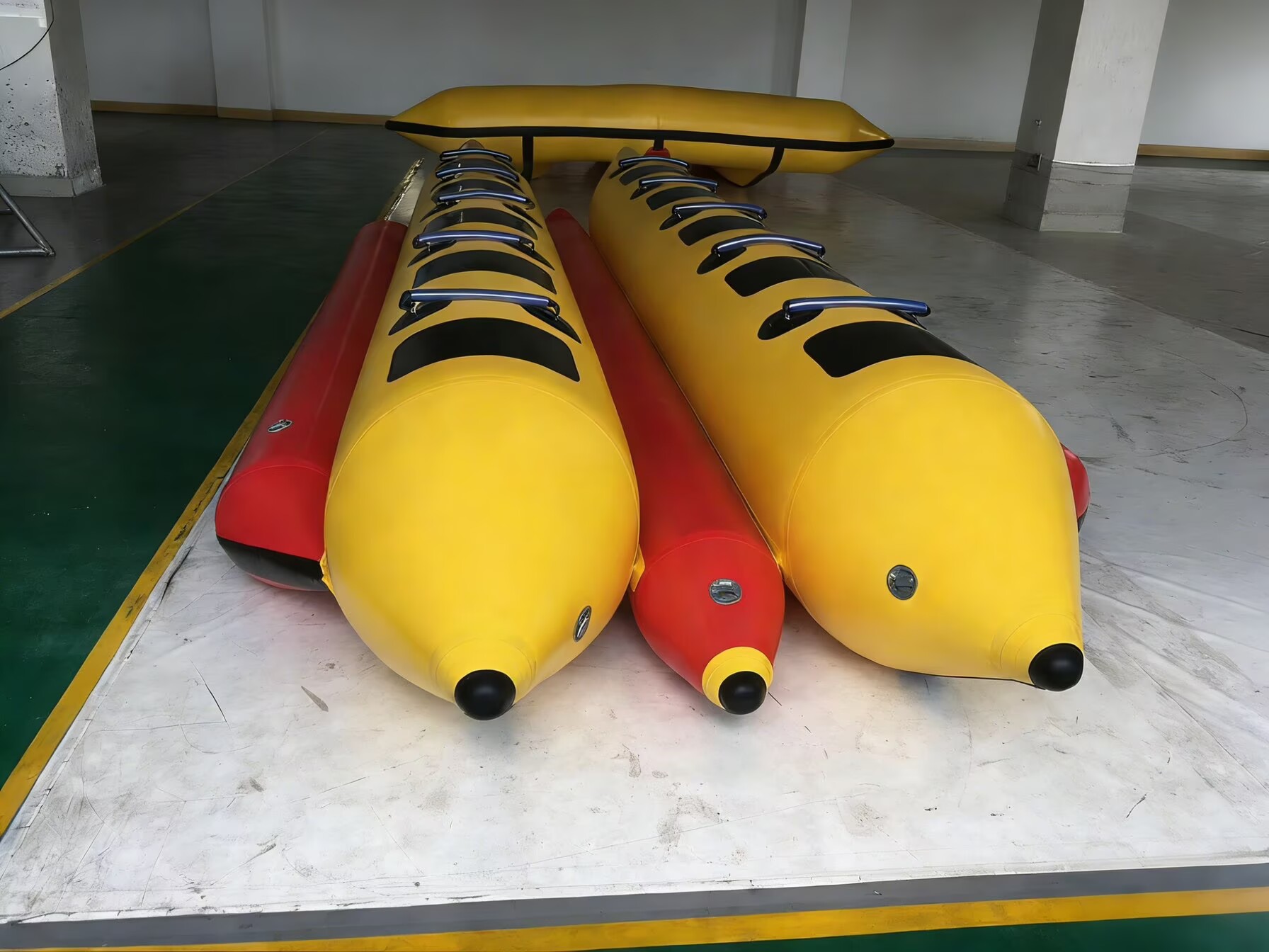 10-person commercial inflatable banana boat