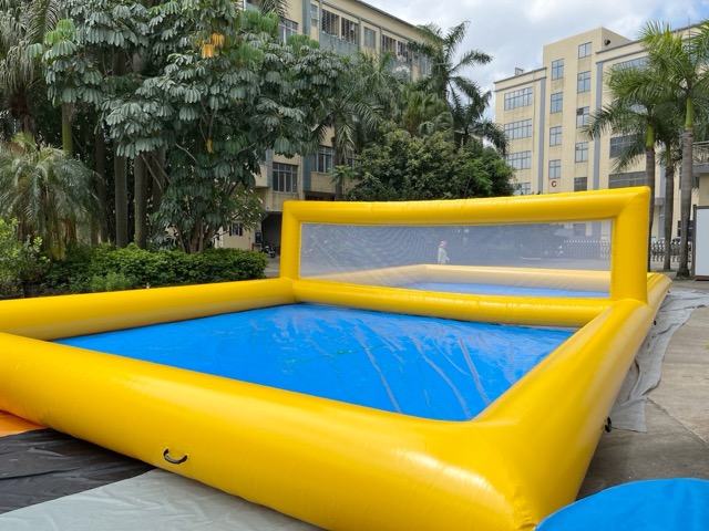 Mobile inflatable volleyball arena